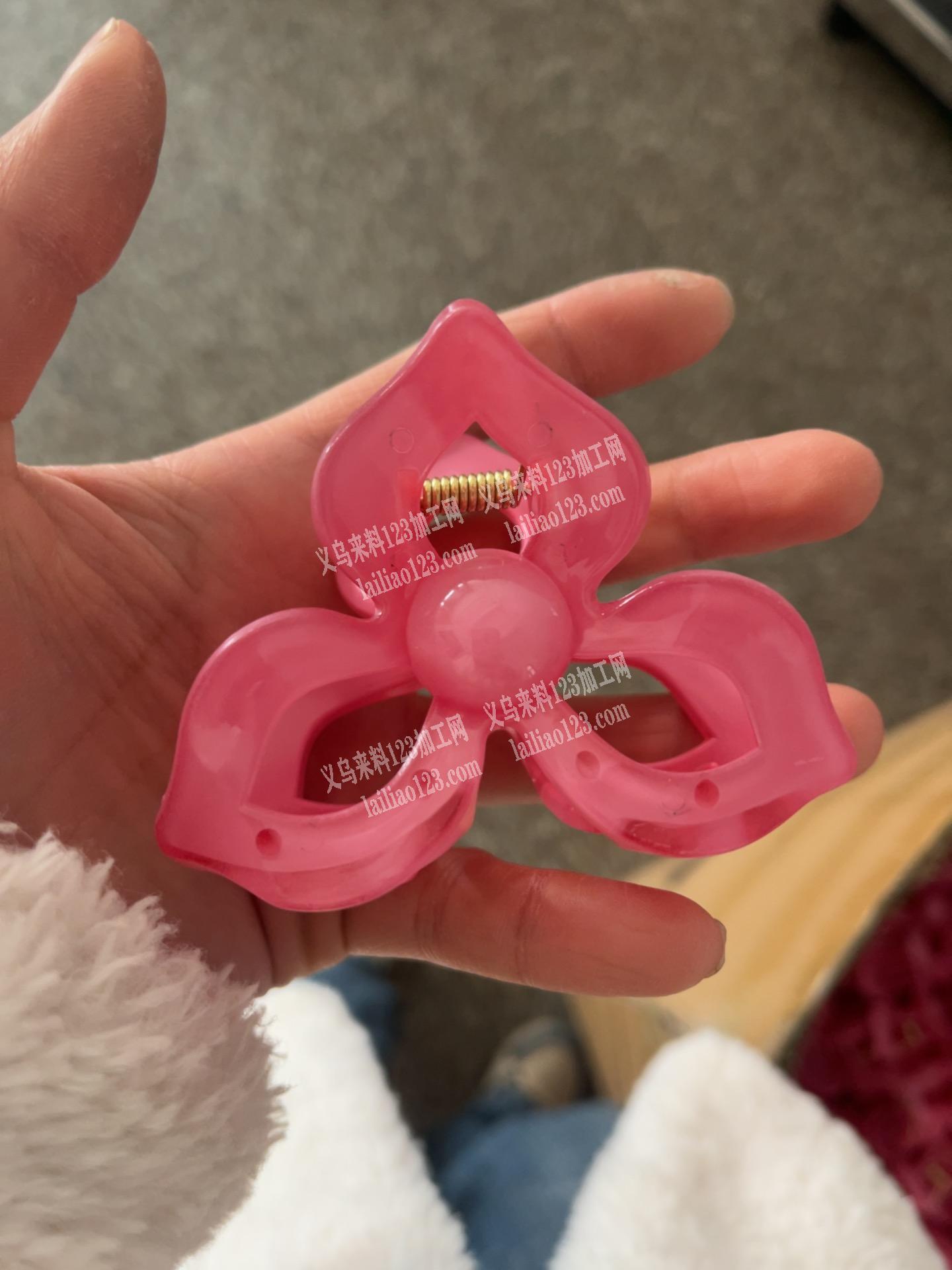 承接各种发夹上弹簧