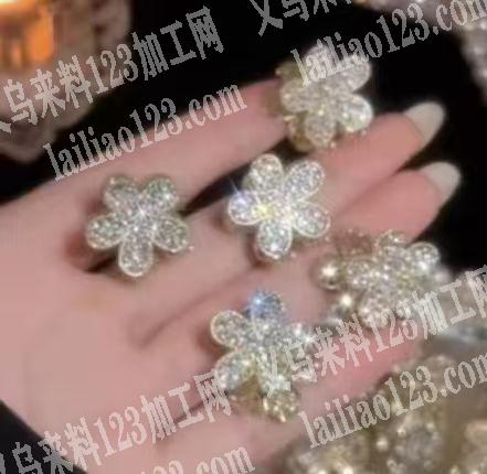 花朵小抓夹毛胚订单，寻找专业做抓夹的毛胚