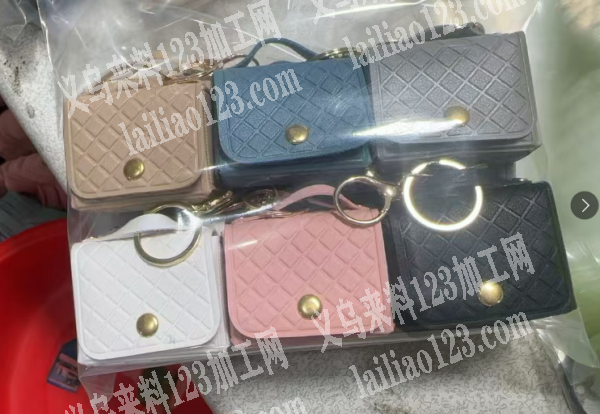 寻找专业做的箱包工厂，小包挂包成品订单，