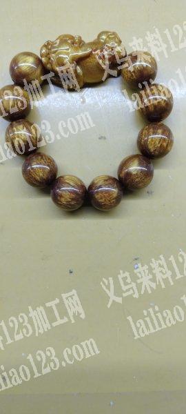 本加工厂承接各种手工活，有需要外发老总请来电:1511737