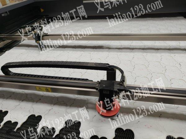 承接辅料，挂件，充棉，各种纯手工…