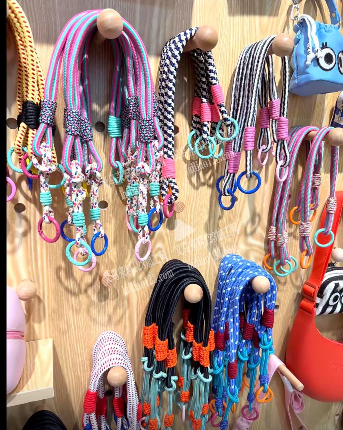 外贸公司手工挂绳成品订单，如图，寻找成品