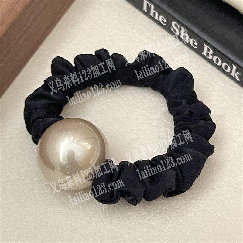 承接发圈（小肠圈）和皮筋加工，有专业的手