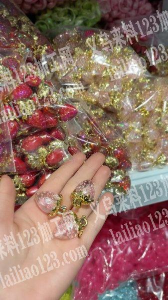 老板委托寻找：商贸城***店面草莓订单，