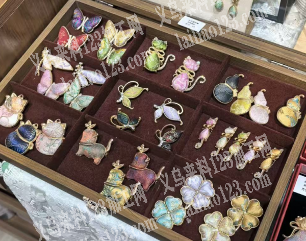 合金宋锦饰品订单，如图，寻找专业做宋锦饰