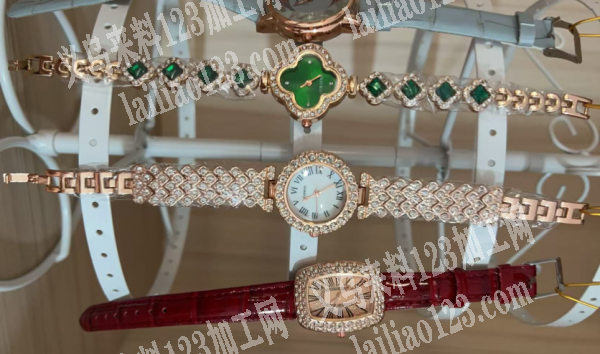 大量采购，女士手表，寻找源头成品工厂。