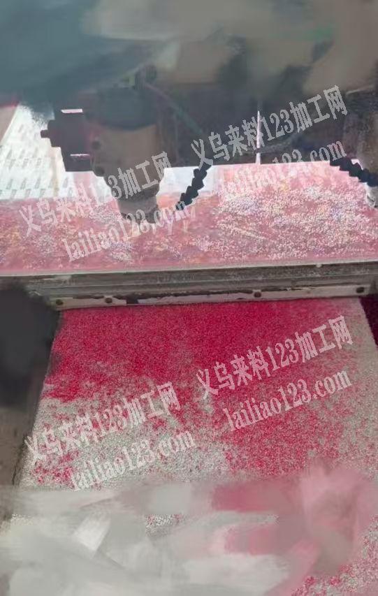 公司1万张，切割外发加工【精雕机切割的】