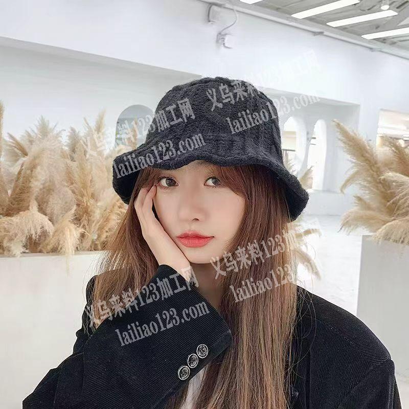 毛线钩针编织的帽子订单，。如图。寻找工厂