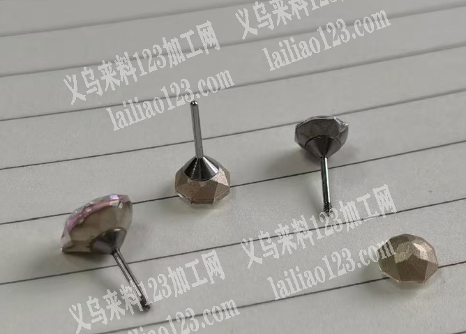 这个手工活【月月有做】粘钻刷背胶外发加工