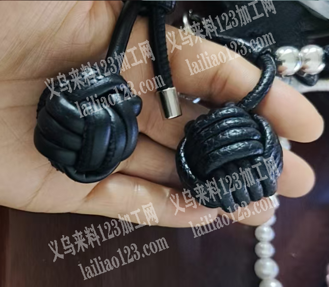 编织打结的手工活外发。，如图，寻找会做的