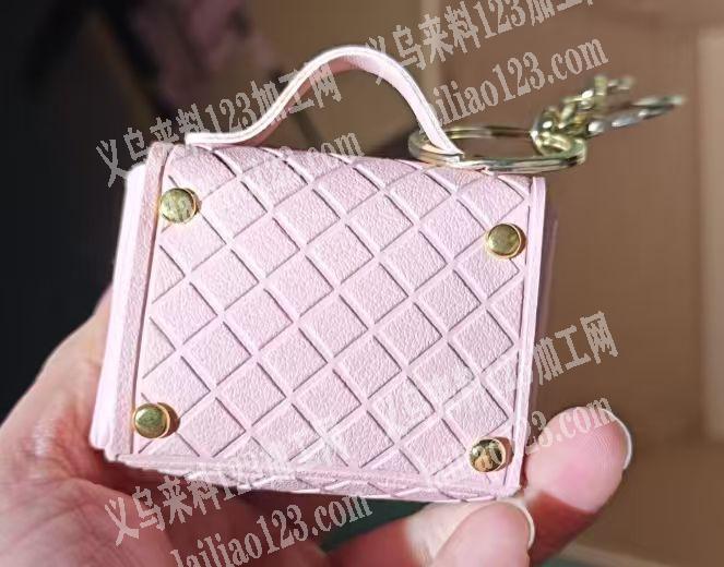 10万如图小包订单，老板委托寻找：寻找专