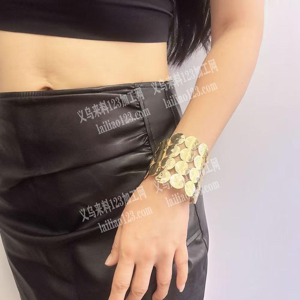 铁手镯订单，如图，毛胚订单，寻找厂家，请