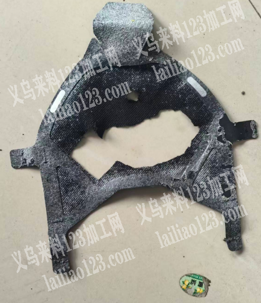 【订单量大】机器粘胶水的加工活外发，如图