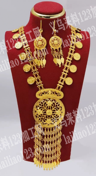 大量铜饰品订单，如图，夸张套链饰品成品订