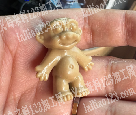 寻找如图小公仔，寻找厂家，。请联系详谈，