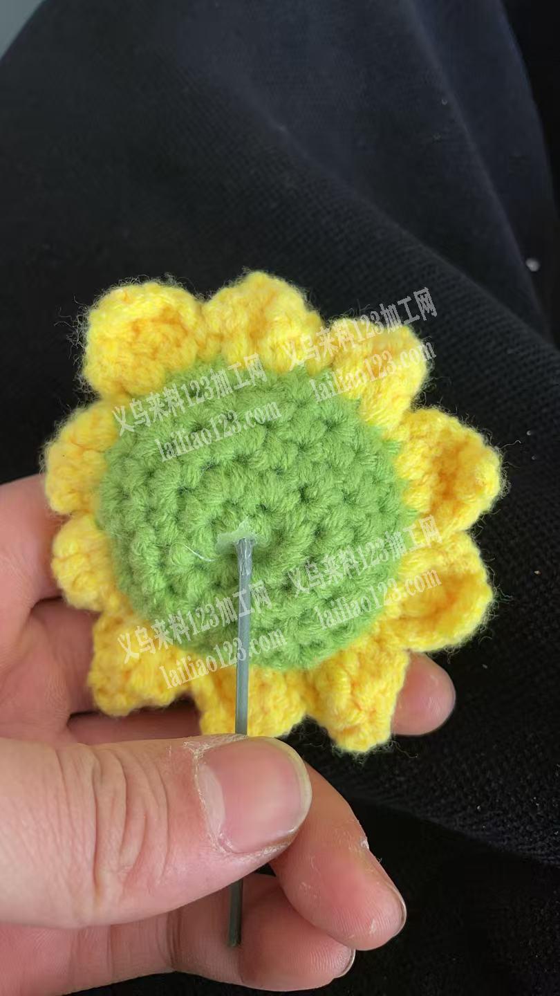 本厂有现货2万向日葵，成本价出售，有需要