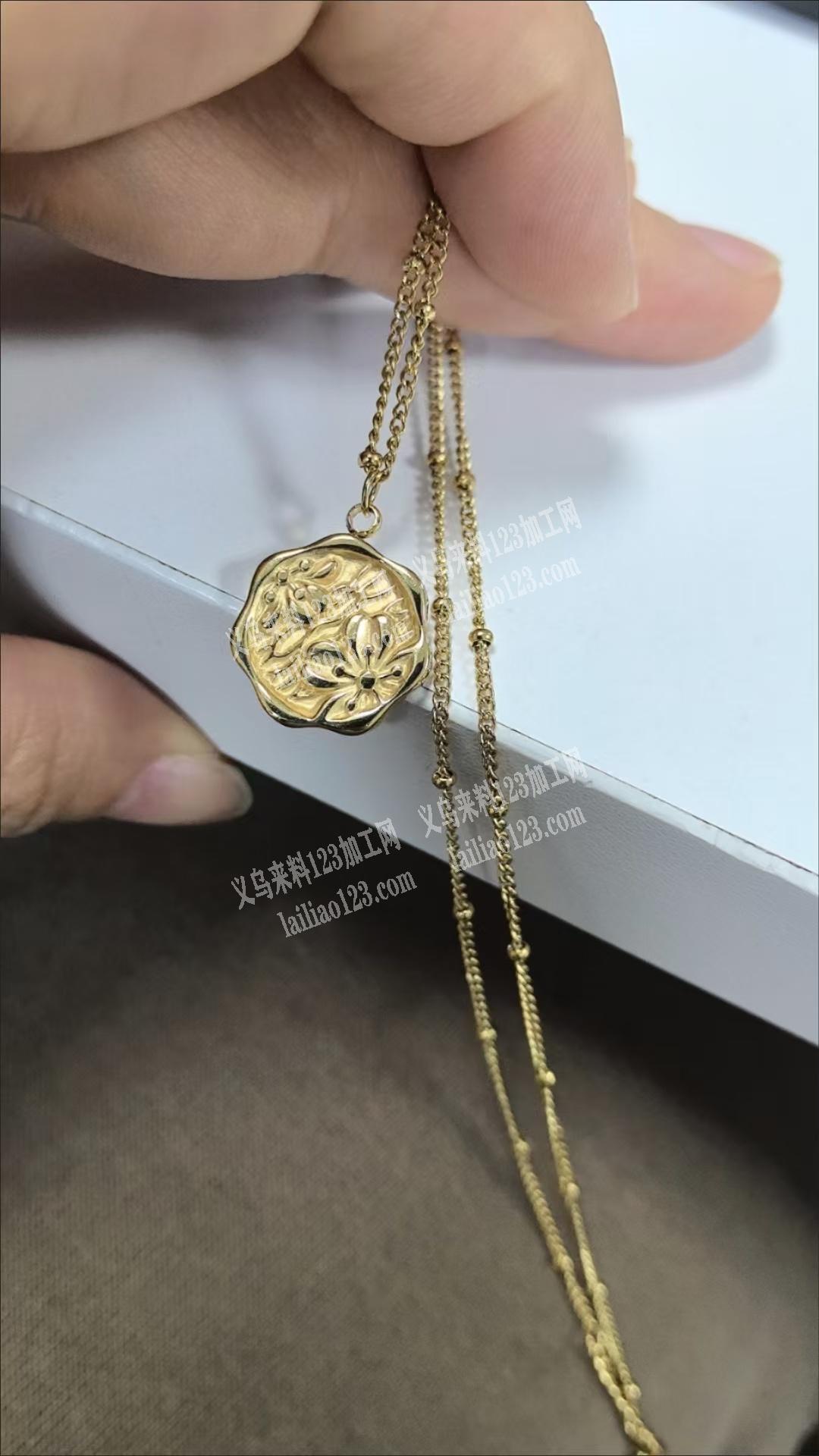 饰品手工活外发。长期合作。弯针包装的手工