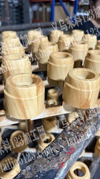 本厂专业承接各种塑料产品自动线喷漆，水转