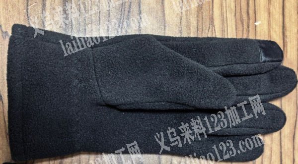 40万毛绒手套订单车缝外发，毛绒手套车缝