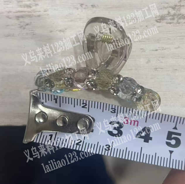 大量塑料抓夹订单，如图，寻找工厂，有意者