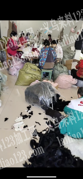 承接加工，裘皮机的活，衣服，帽子，围巾，毛绒玩具，包