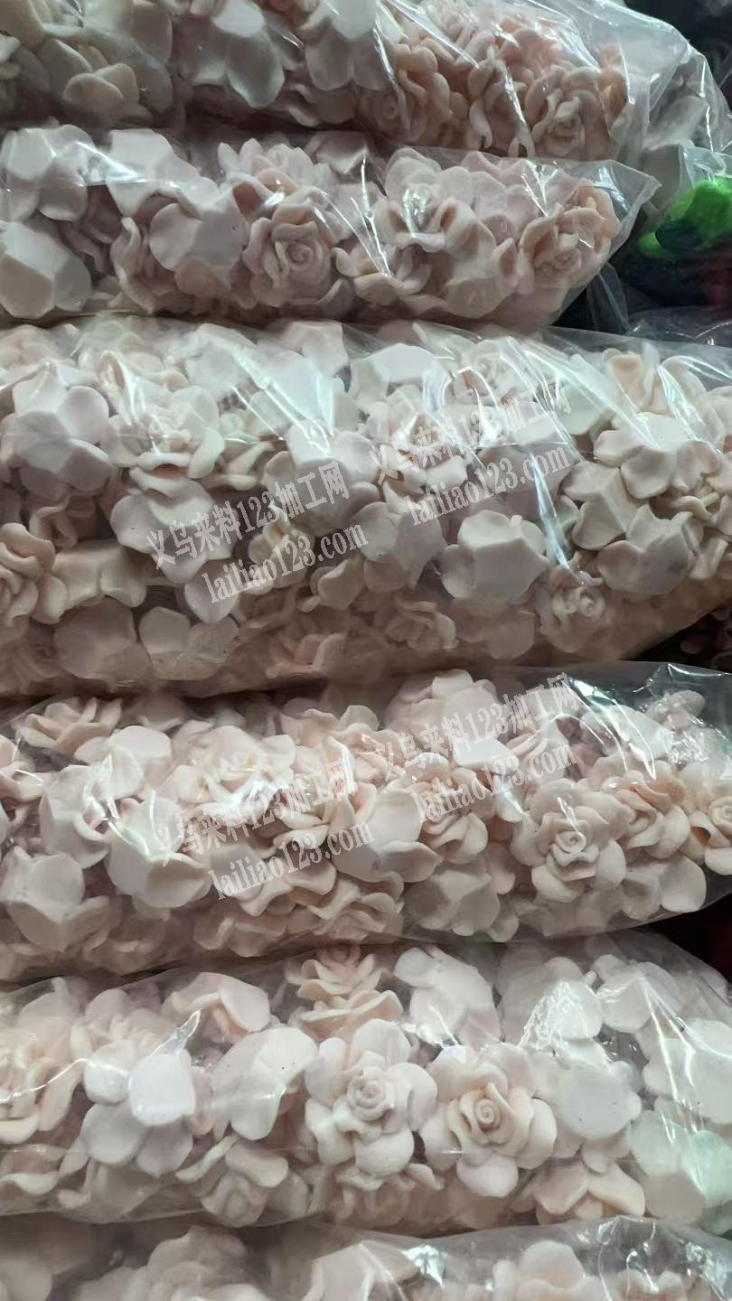大量处理，谁要联系我，饰品配件。详谈