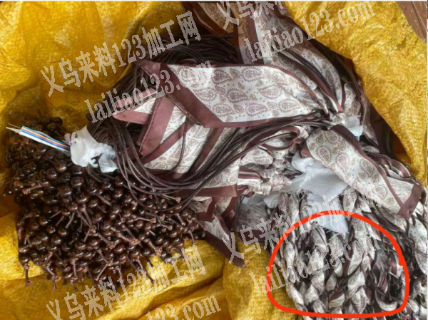 丝巾打辫子编织的手工活外发，寻找专业做编