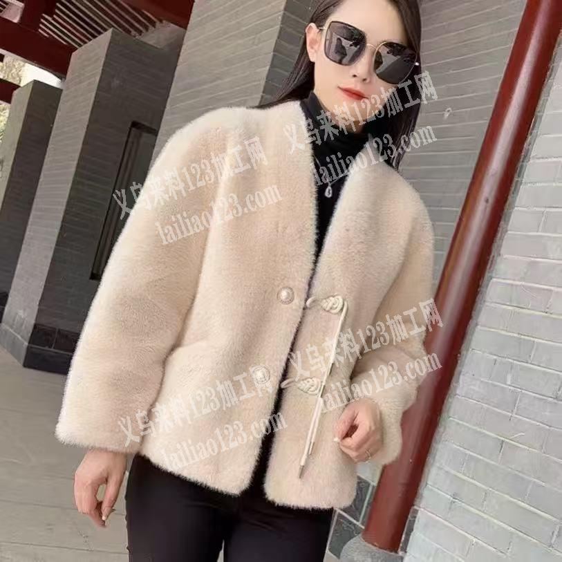 服装成品订单，寻找这个毛绒外套，服装成品
