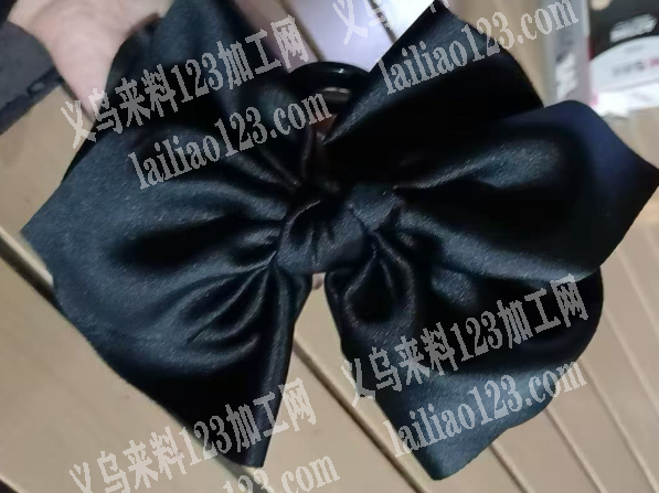 有布艺蝴蝶结的手工活。，扎蝴蝶结手工活外