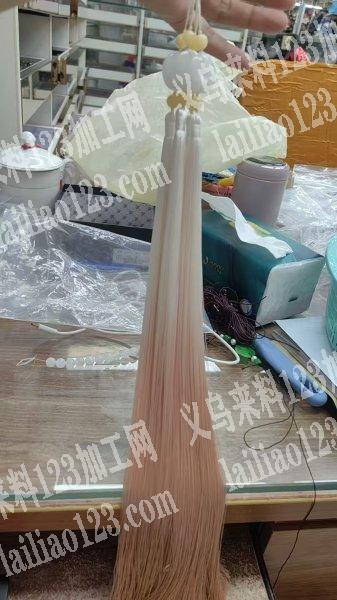 老板委托寻找：37000手工流苏成品订单，如图，寻