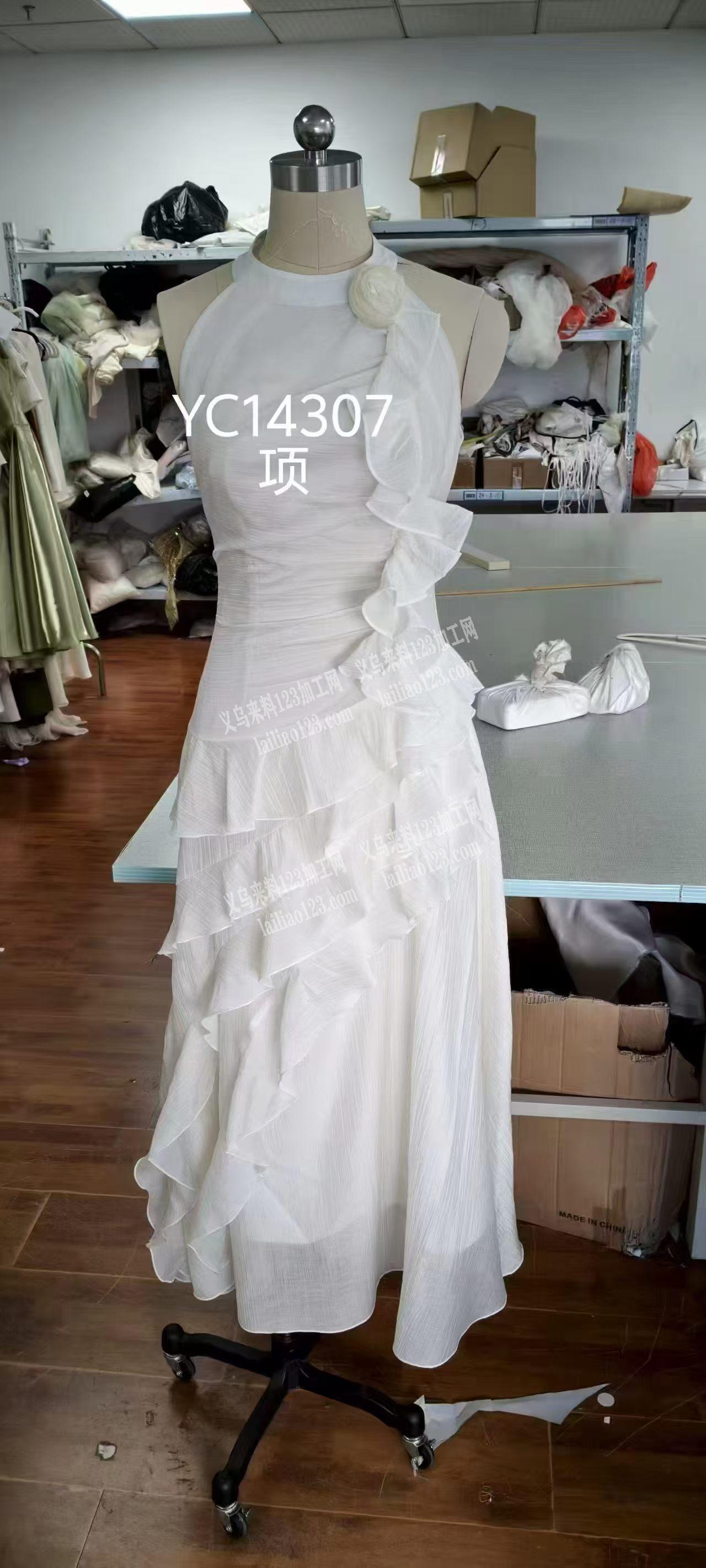 常年有裙子订单外发，。如图，寻找专业做裙
