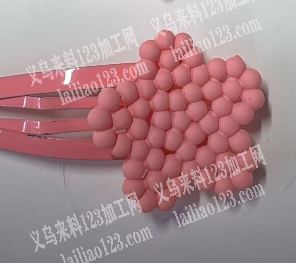 注塑一体成型的珠子配件订单，寻找成品，。