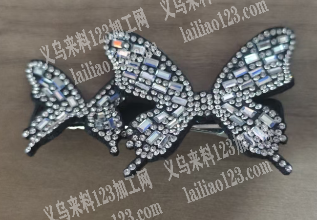 公司如图饰品订单，点钻＋定型的饰品配件订