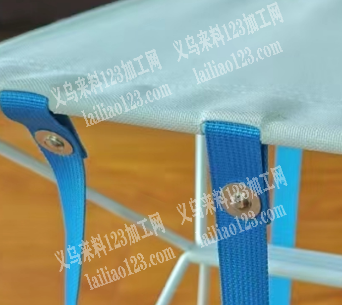织带上面打扣外发加工，如图，寻找打扣的加