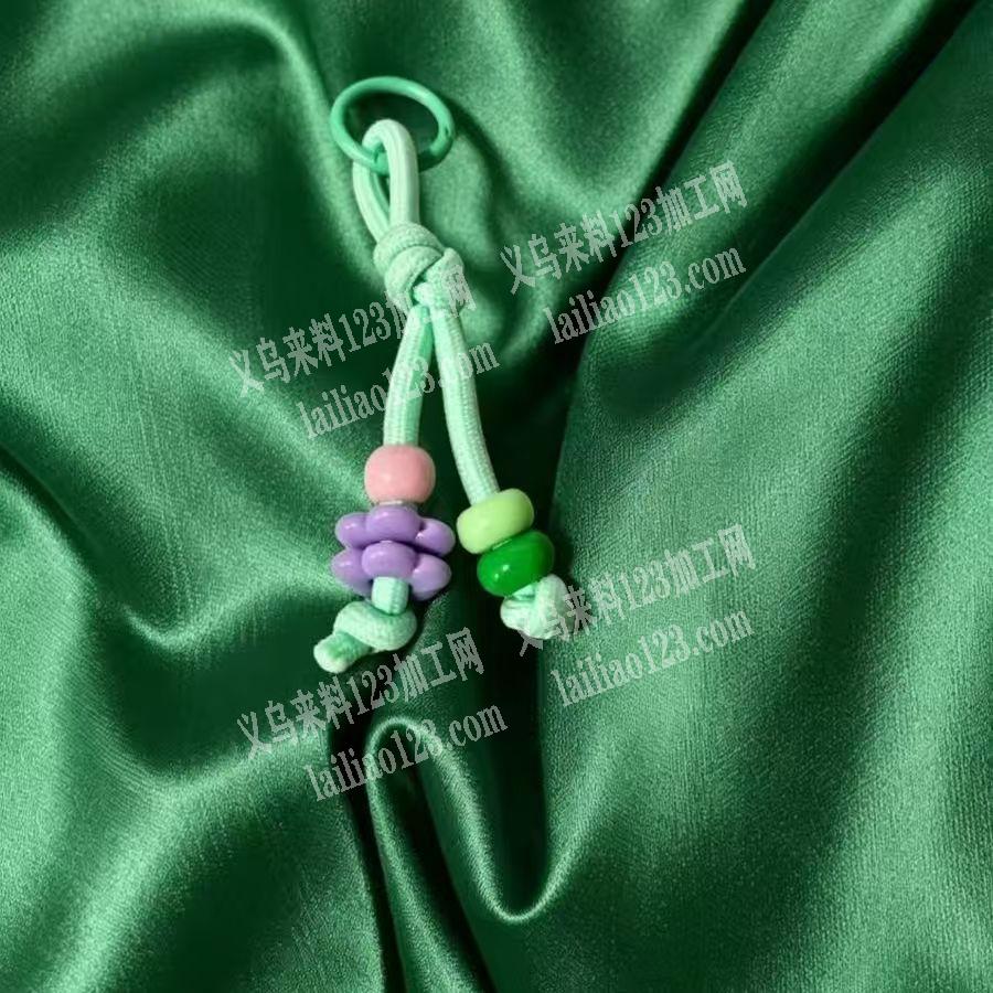 手工编绳的挂件成品订单，。如图，寻找成品
