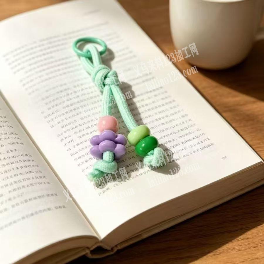 手工编绳的挂件成品订单，。如图，寻找成品