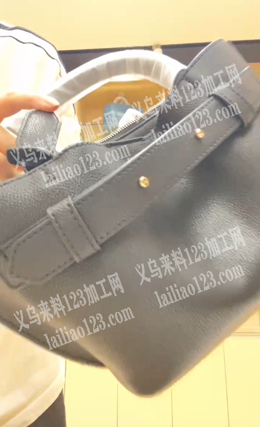 公司大量瑜伽服服装订单纯加工。，外发加工