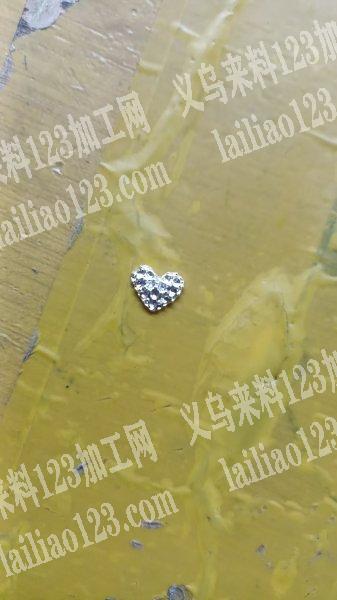 专业点各种小饰品，小配饰。价格美丽