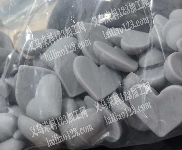 大量手工活外发，如图，寻找会做包布的手工