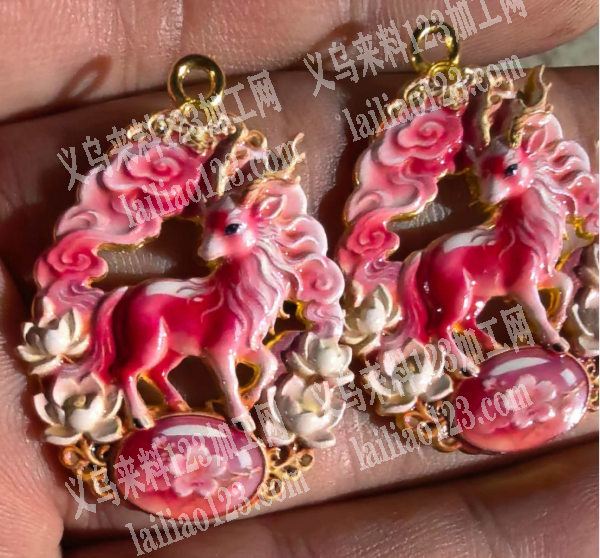 寻找专业做UV的加工厂，请联系详谈，。如