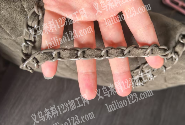 这个绳子穿链条的手工活外发加工，发义乌本