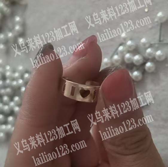 饰品电镀外发加工，长期合作，寻找专业做电