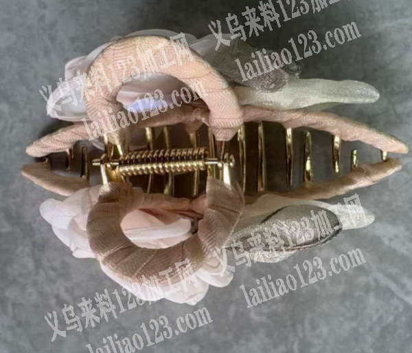 抓夹缠绕布条的手工活外发加工，寻找会做的