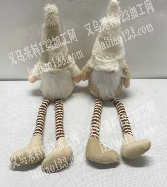 外贸公司有玩具公仔手工活外发，如图，打胶