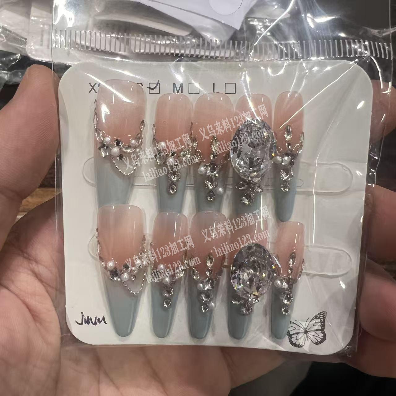 穿戴甲粘钻的手工活，粘配件的手工活外发，