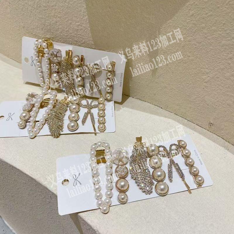 发夹粘配件的手工活外发，如图，粘配件点配