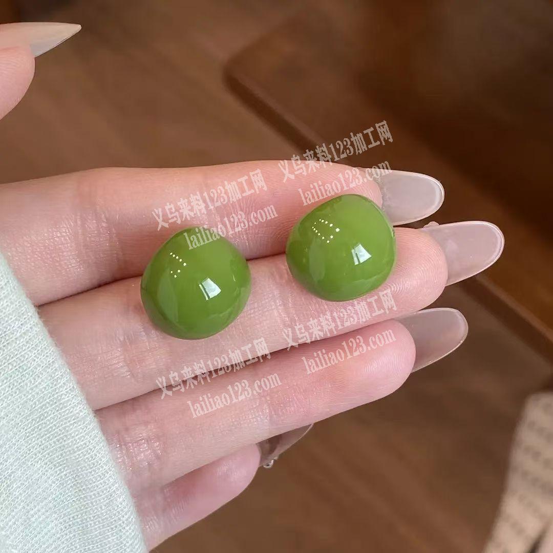 大量耳环滴油外发加工，如图，寻找专业做滴