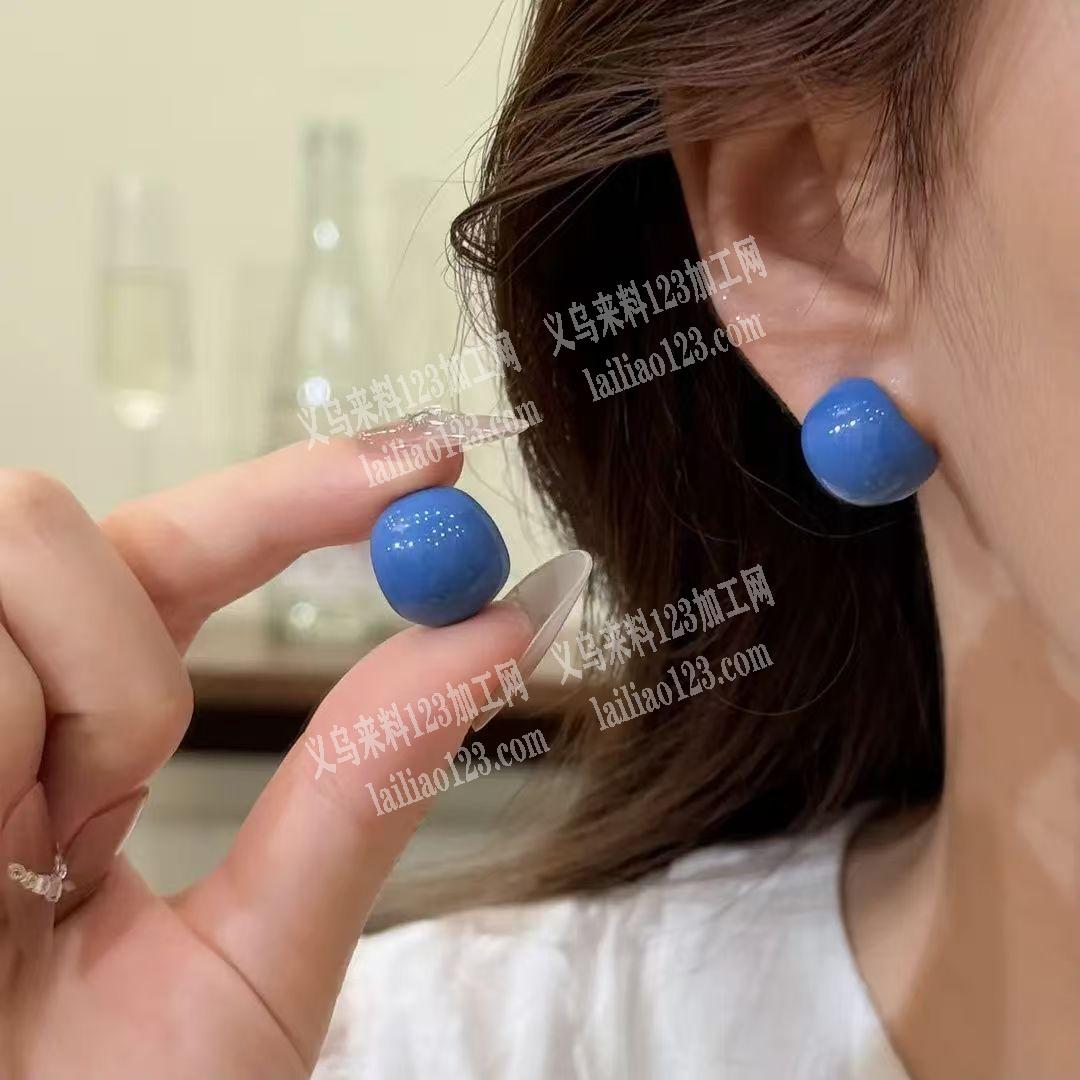 大量耳环滴油外发加工，如图，寻找专业做滴