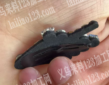 采购黑色海绵，寻找供应商。如图。微信