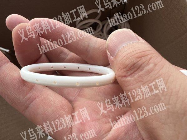 承接树脂羽毛球拍打孔